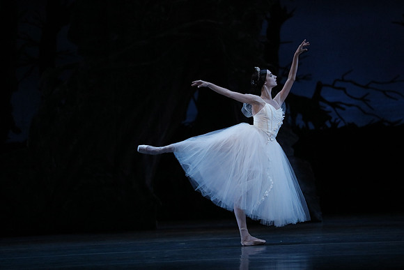 20161020_MCB_Giselle_Act2_DRDA_Arsht_73A5989