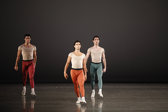 20170113_Glass_Pieces_Akhnaten_PR_MCB_Arsht_73A0722