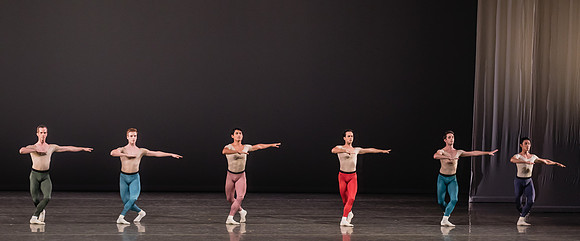 20170113_Glass_Pieces_Akhnaten_PR_MCB_Arsht_73A0996