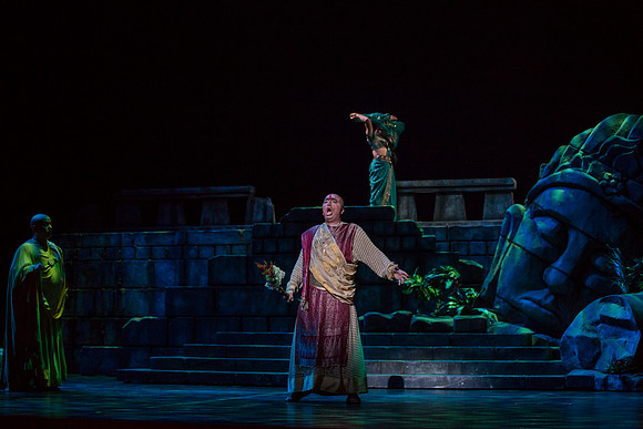 20150226_The_Pearl_Fisher_Act_39C7C2216