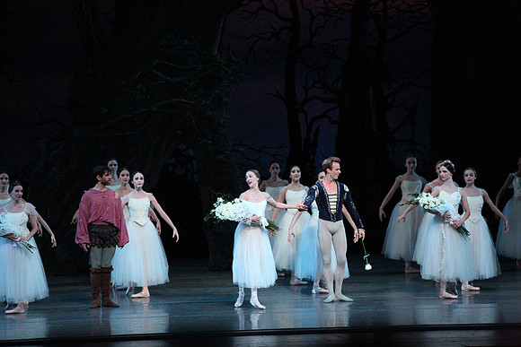 20161021_MCB_Giselle_Act2_Preformance_Arsht_9C7C0096