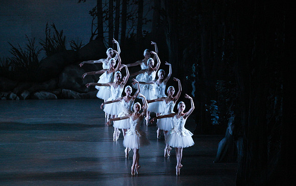 20151114_Swan_Lake_George_Balanchine_Kravis_IMG_6773