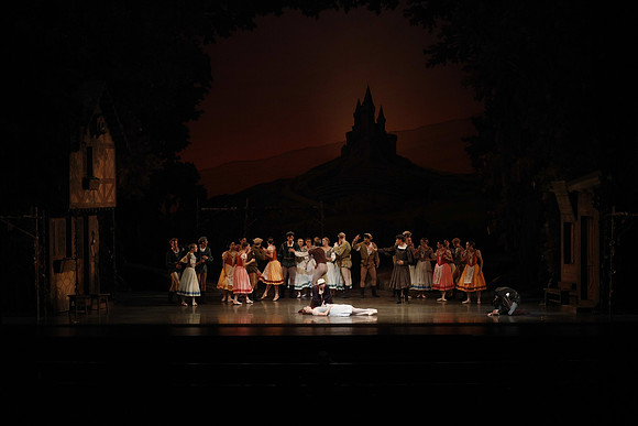 20161020_MCB_Giselle_Act1_DRSH_75A0076