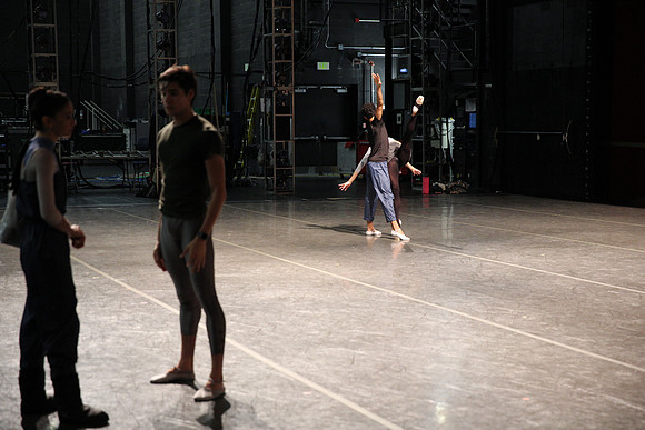 20151025_MCB_Back_Stage_2Cast_Arsht_IMG_7512