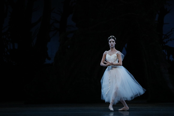 20161020_MCB_Giselle_Act2_DRDA_Arsht_73A5968