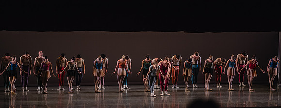 20170113_Glass_Pieces_Akhnaten_PR_MCB_Arsht_73A1982